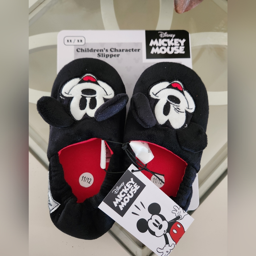 Disney Mickey Mouse Children's‎ Character Slipper Size 11/12
